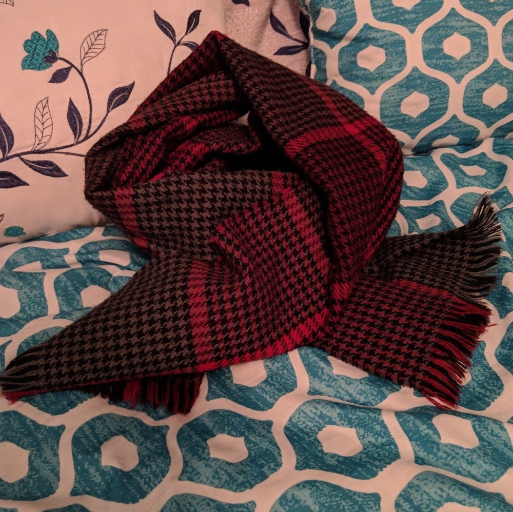 ‼️ Final Price! Red and Black Plaid Scarf